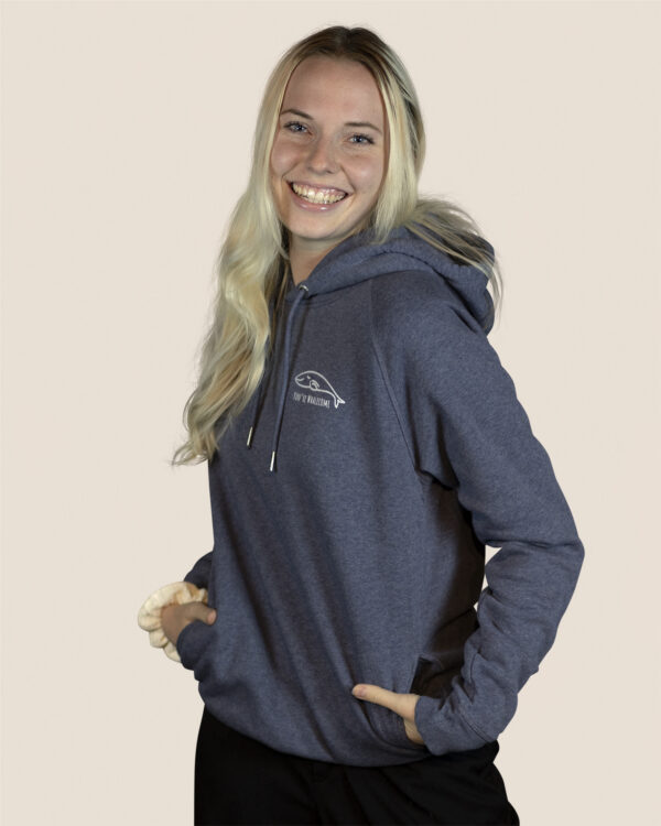 organic-fashion-hoodie-whalecome-lisa-4